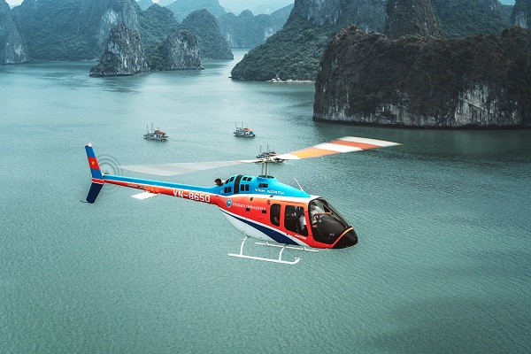 Tour ngắm cảnh bằng trực thăng gần chục triệu ở Việt Nam có gì hấp dẫn