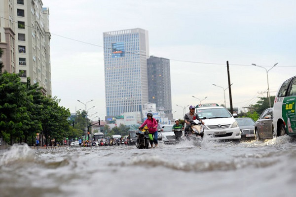 Vì sao 66 tuyến đường chính của Sài Gòn bị ngập sâu?