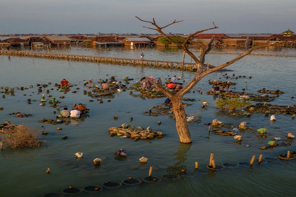 Những ngôi làng đang dần bị lãng quên trước đại dương