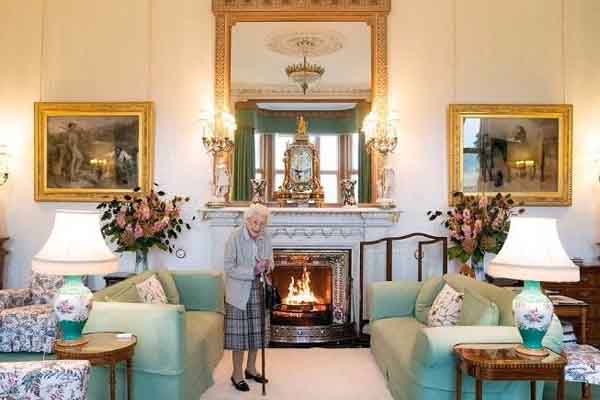 Nhiếp ảnh gia nói gì về bức ảnh cuối cùng của Nữ hoàng Elizabeth II?