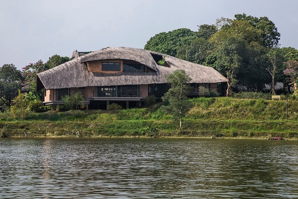 Sang chảnh với nhà tranh giữa thiên nhiên