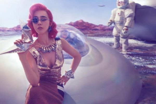 Nữ nhiếp ảnh gia tài hoa, gợi cảm nhất Trung Quốc đi tìm định nghĩa vẻ đẹp năm 2050