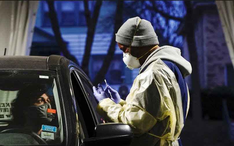 Mỹ lập kỷ lục đáng sợ về COVID-19, có thể giảm 130.000 người chết nếu 95% dân đeo khẩu trang