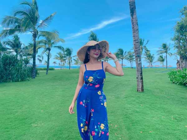 Con trai Ốc Thanh Vân bị thương vì ngã bên suối khi đi du lịch