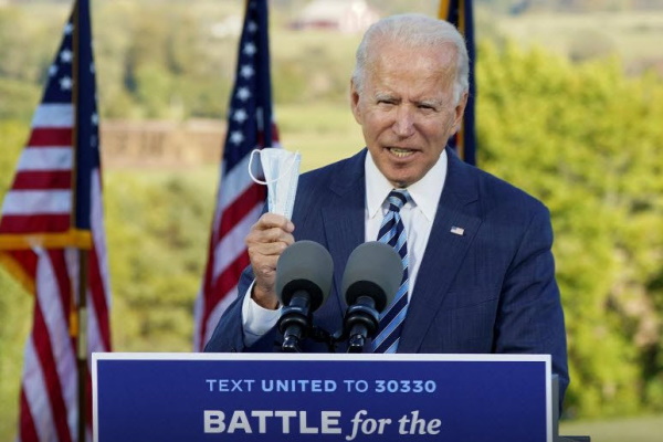 Ông Biden muốn dừng cuộc tranh luận ngày 15.10 vì sợ lây COVID-19, Trump nói sẽ có mặt