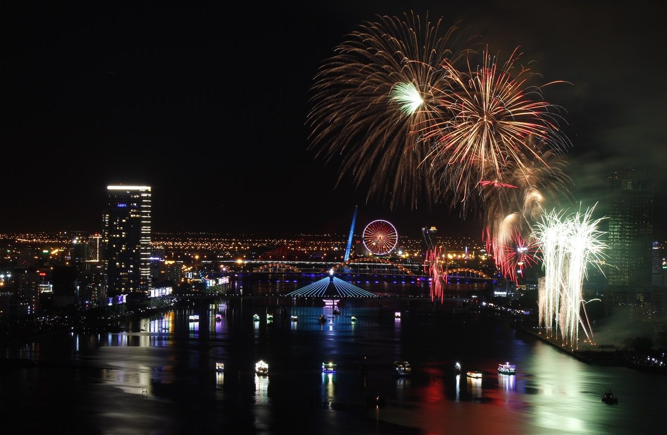 Mỹ và Italy dành vé vào chung kết lễ hội pháo hoa quốc tế 2018