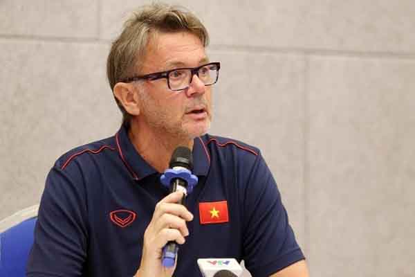 Rộ tin HLV Philippe Troussier dẫn dắt ĐT Việt Nam vào tháng 2 tới