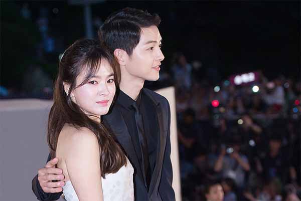 Song Joong Ki bị bắt quả tang ngoại tình với bạn của Song Hye Kyo