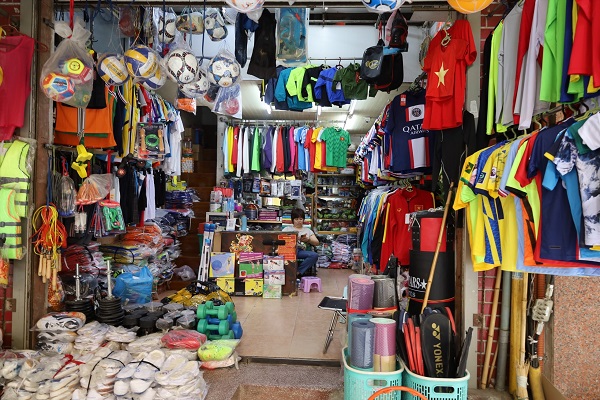 Tràn lan sản phẩm, dịch vụ ăn theo World Cup 2022