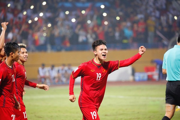 AFF Cup: Quang Hải tranh giải xuất sắc nhất với đối thủ đặc biệt