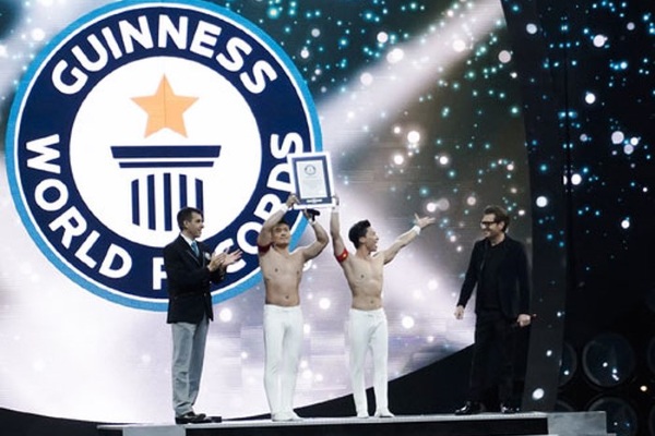Quốc Cơ, Quốc Nghiệp xác lập kỷ lục Guinness Thế giới