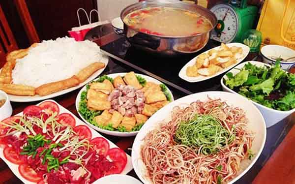 Chủ nhật với món lẩu riêu cua thanh mát