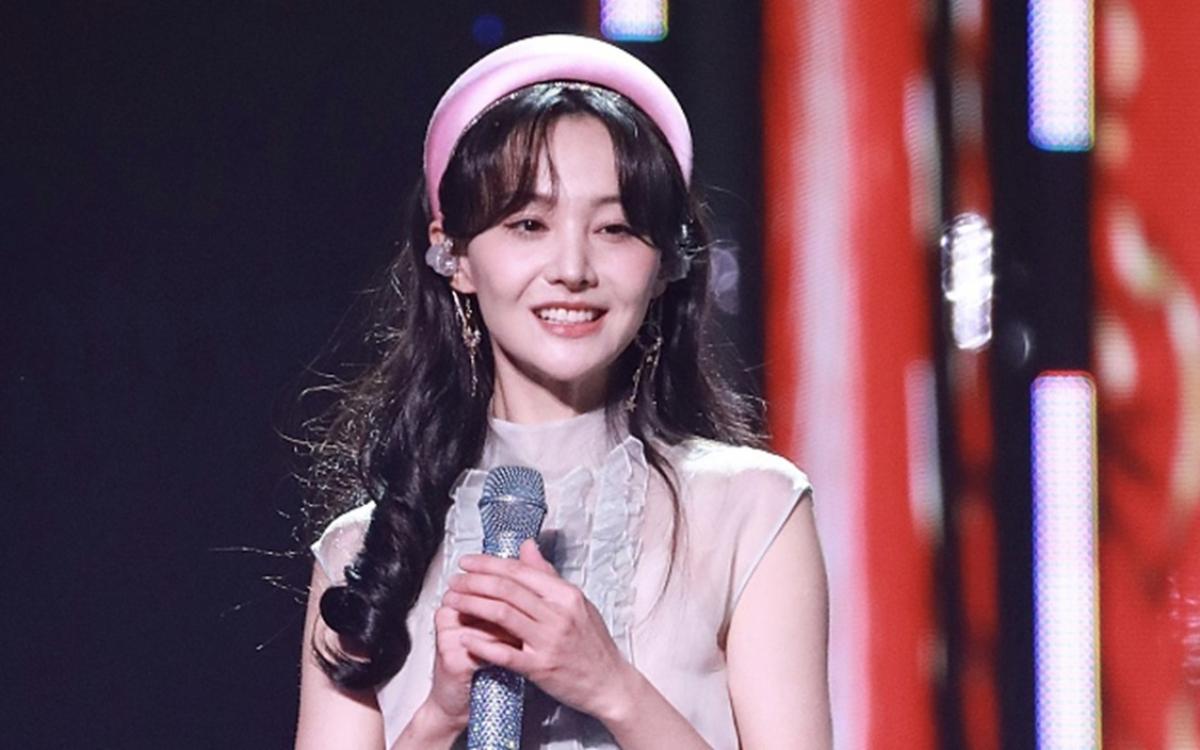 Trung Quốc chấn chỉnh ngành giải trí, siết chặt “an ninh chính trị” mạng