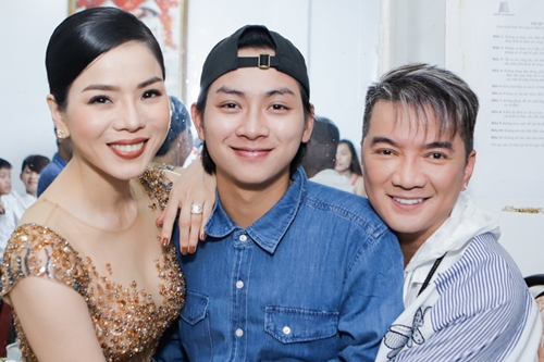 Các nghệ sĩ Việt kêu gọi được 1,7 tỷ đồng giúp cho diễn viên Mai Phương chữa bệnh