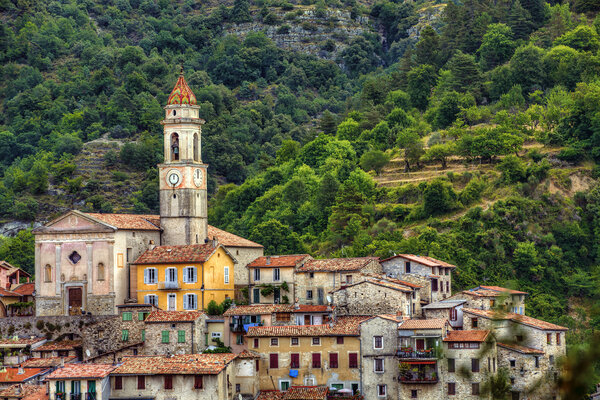 Khám phá Tende – Ngôi làng cổ nhất nước Pháp