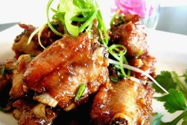 Sườn non ướp mật ong chiên nước mắm