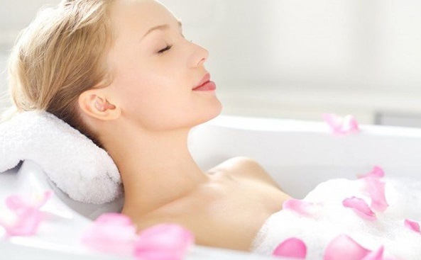 Trời nóng, tắm nhiều có tốt không?