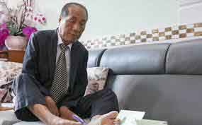 Thầy giáo Nguyễn Ngọc Ký và một cuộc đời dùng nghị lực như ngọn lửa thắp sáng tin yêu