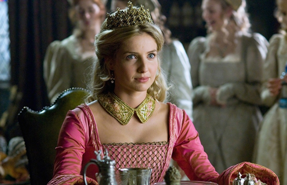 Annabelle Wallis – nàng thơ mới của “phù thuỷ kinh dị” James Wan