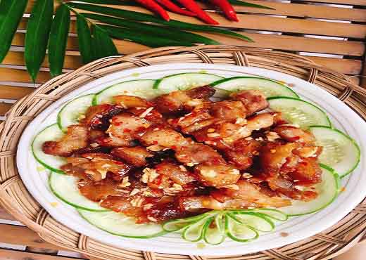 Vào bếp cùng món lạ miệng thịt heo rang tỏi ớt