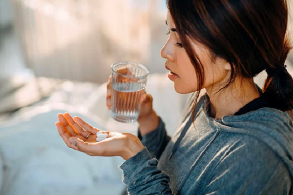 Thuốc kháng sinh có thể không giúp bệnh nhân nhiễm vi rút cấp tính sống sót