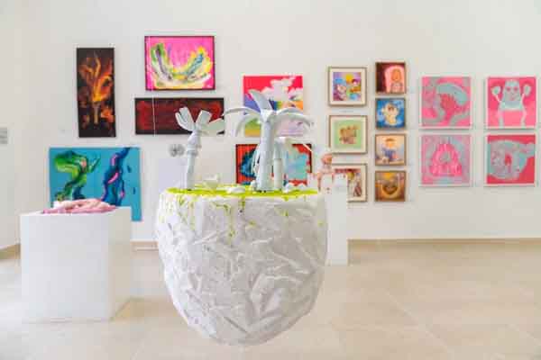 Tiếng nói nội tâm của giới trẻ thông qua triển lãm nghệ thuật ‘Thầm thì’