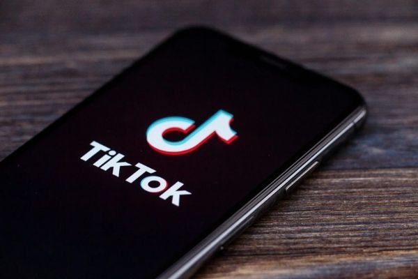 Khi tin giả trên TikTok ‘sống khỏe’