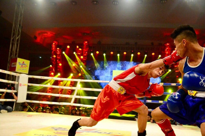 Trần Văn Thảo hạ knock-out nhà vô địch Thái Lan như thế nào?