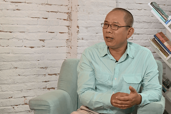 Nghệ sĩ Trung Dân: ‘Tôi lì xì ít thế là khi mở phong bì ra 2 đứa bé tỏ thái độ liền’