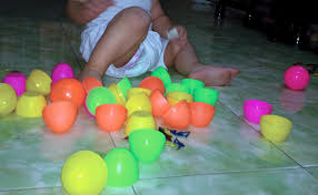 Quả trứng đồ chơi và tai nạn nguy hiểm, cha mẹ có con nhỏ nên lưu tâm