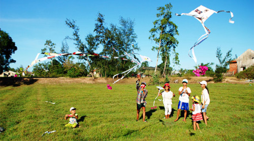 Trang bị cho con khi về quê nghỉ hè