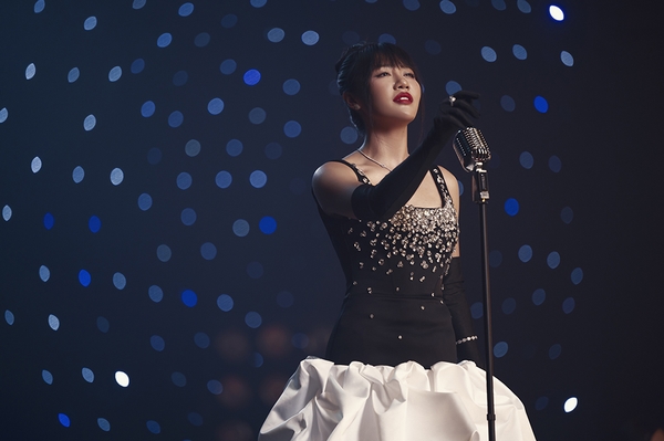 Vừa ra mắt, ‘Đại minh tinh’ của Văn Mai Hương leo thẳng Top 1 iTunes Việt Nam 