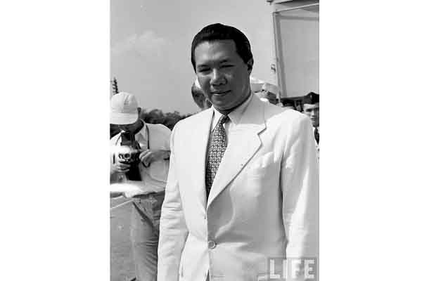 Chuyện ít biết về lăng mộ cựu hoàng Bảo Đại tại Paris