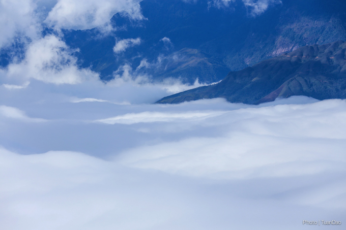 Y Tý – Ngập tràn mây chen núi