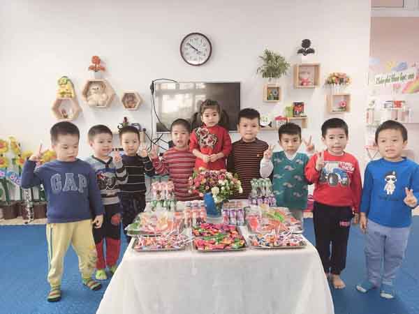 Hà Nội cho trẻ mầm non ‘trốn dịch’ đến bao giờ?