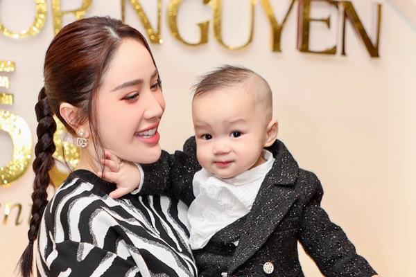 Bảo Thy khoe dung mạo con sau 1 năm giấu kín vì lý do đặc biệt