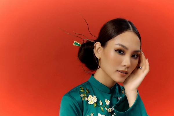 Hoa hậu Mai Phương xin lỗi hậu lùm xùm