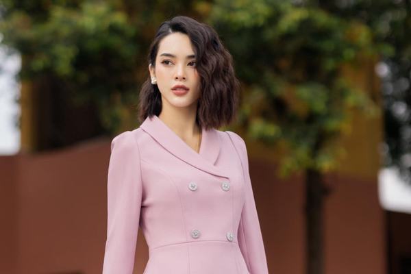 Tủ đồ ‘trăm triệu’ của Quỳnh Lương phim ‘Đừng làm mẹ cáu’