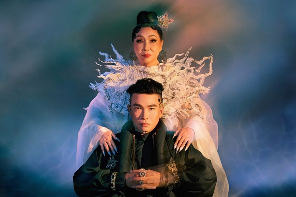 NSND Bạch Tuyết và rapper Wowy khiến khán giả ‘nổi da gà’