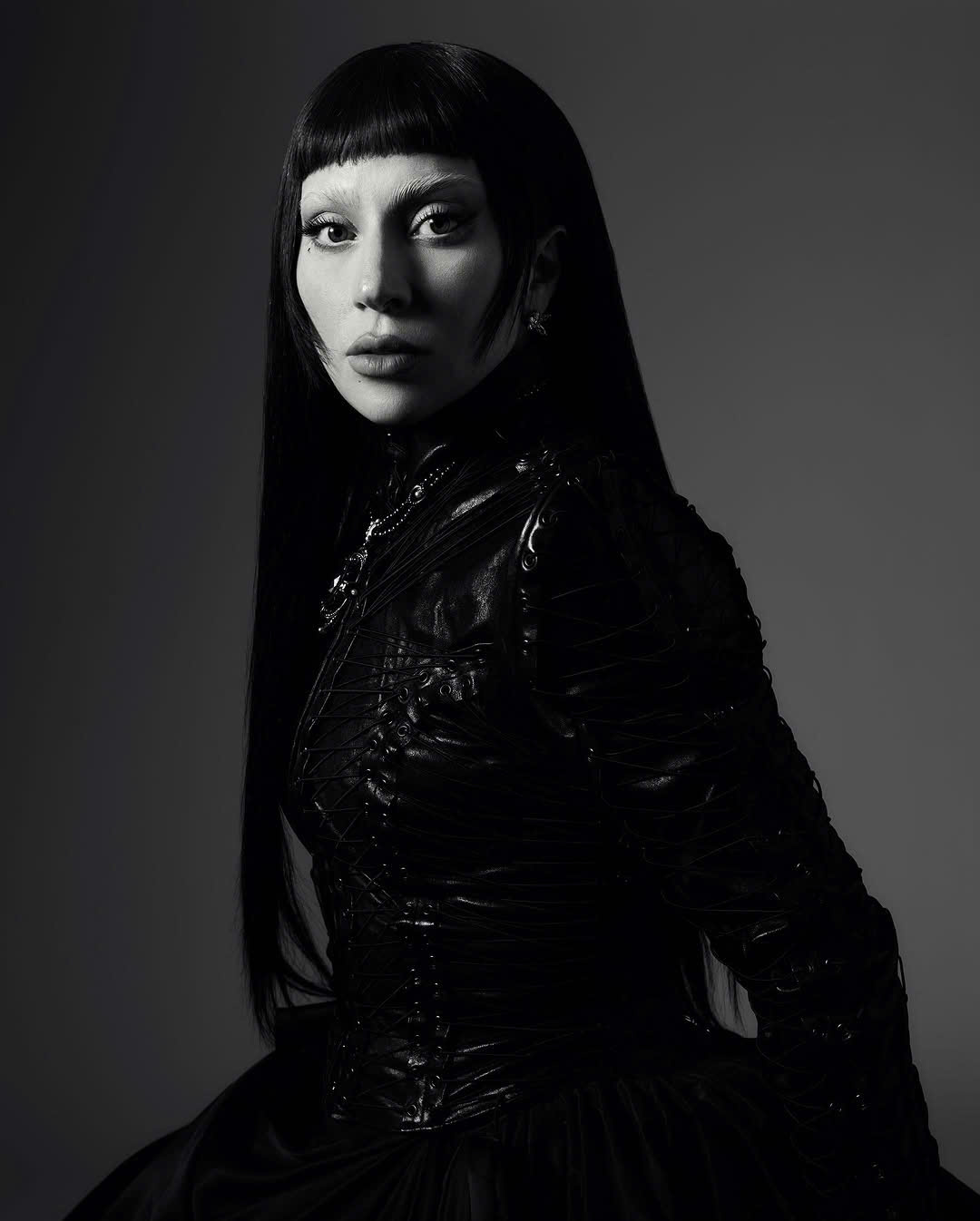 “Abracadabra”: Lady Gaga một lần nữa “gây sốt” với phong cách quái dị và âm nhạc độc đáo