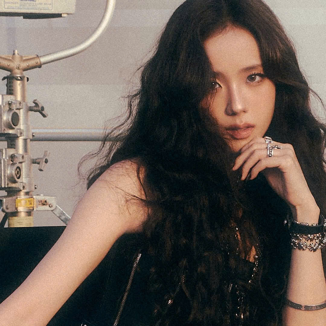 Jisoo (BLACKPINK) “gây sốt” Hà Nội với fan meeting, album solo “AMORTAGE” càng làm tăng sức hút của nữ thần tượng