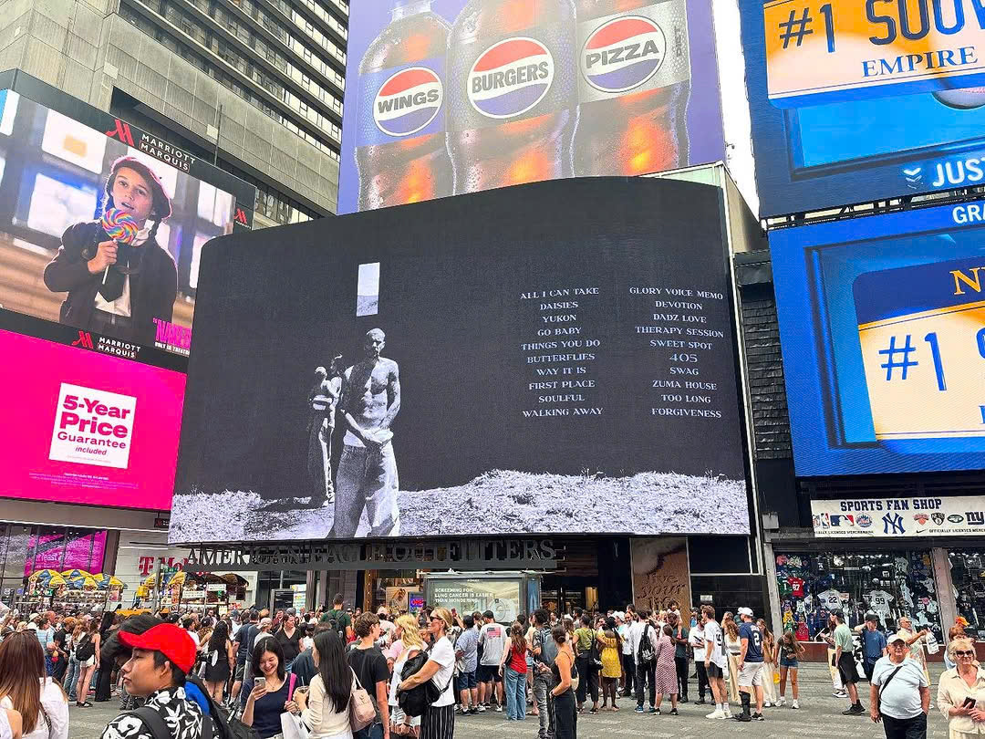 ‘SWAG’ đánh dấu màn comeback không báo trước của Justin Bieber sau 4 năm