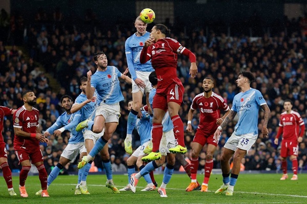 Siêu kinh điển một chiều – Man City “đè bẹp” Liverpool 3-0