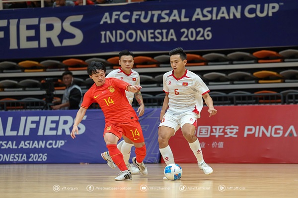 Thắng đậm 7-2 trước Trung Quốc, tuyển futsal Việt Nam dẫn đầu bảng E