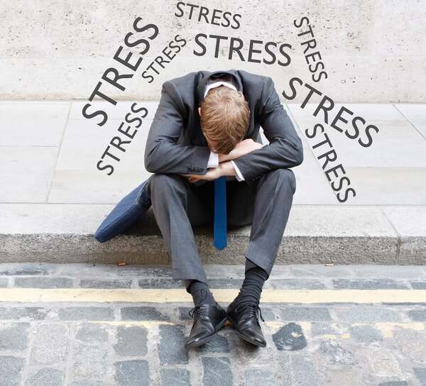 Stress và tim mạch – Kẻ thù thầm lặng của dân văn phòng