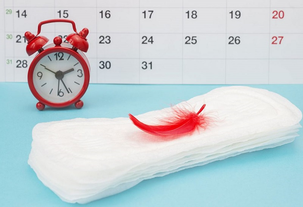 Top 5 Bí Quyết Chăm Sóc Sức Khỏe Ngày ‘Rụng Dâu’ Cho Phái Đẹp