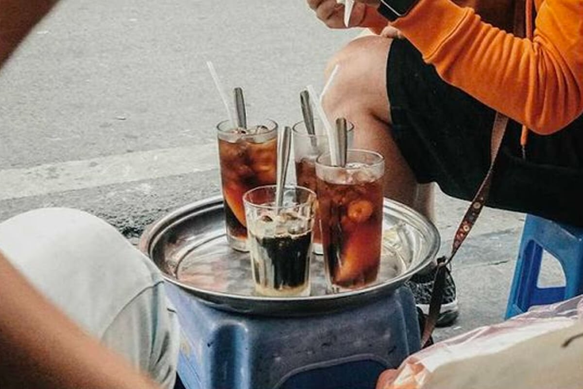 Đi tìm hương vị và nhịp sống Sài Gòn qua những quán cà phê