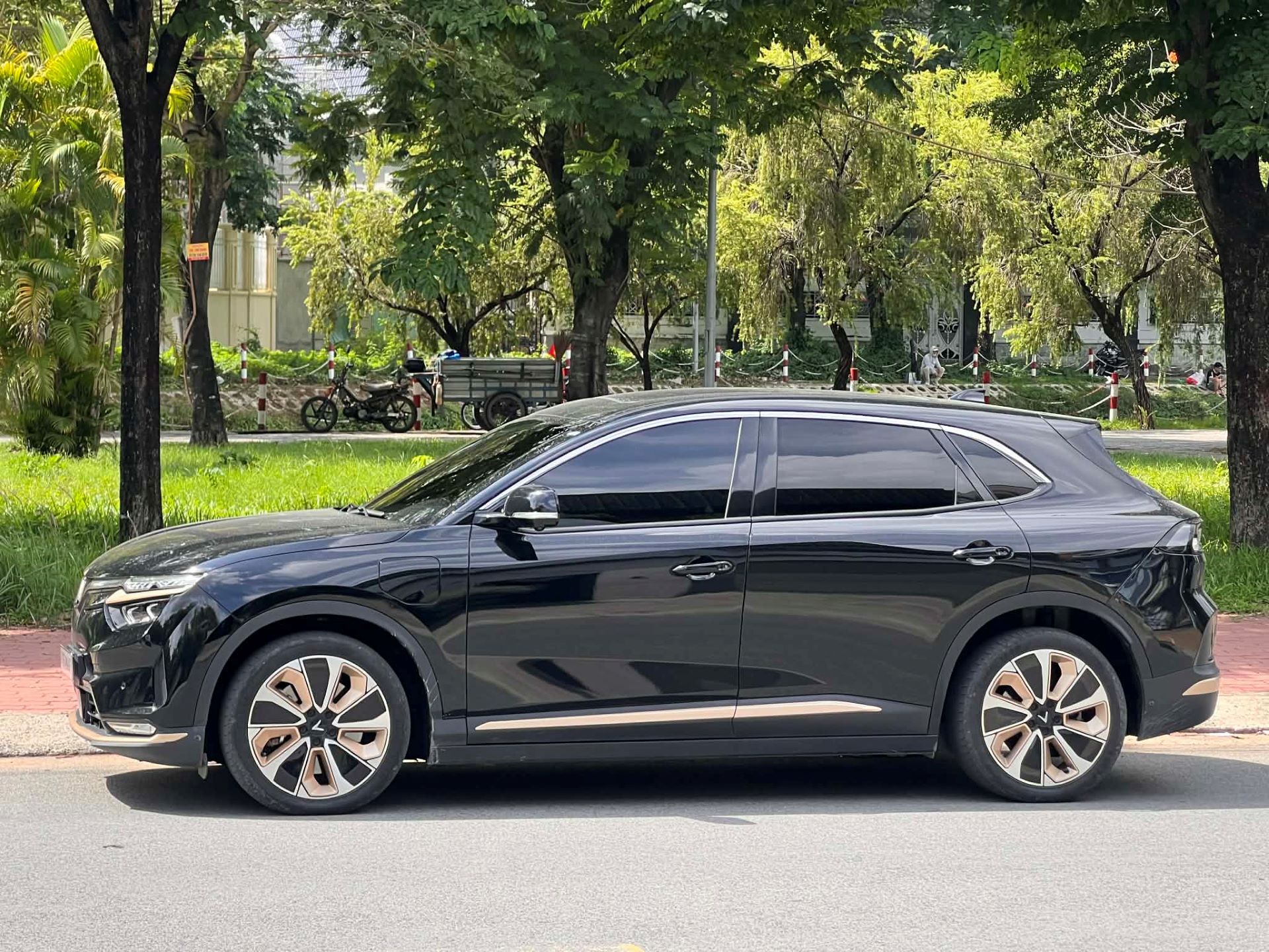 Chủ xe VinFast VF 8 sau 40.000 km di chuyển: Tiết kiệm gần trăm triệu đồng sau 1 năm mua xe