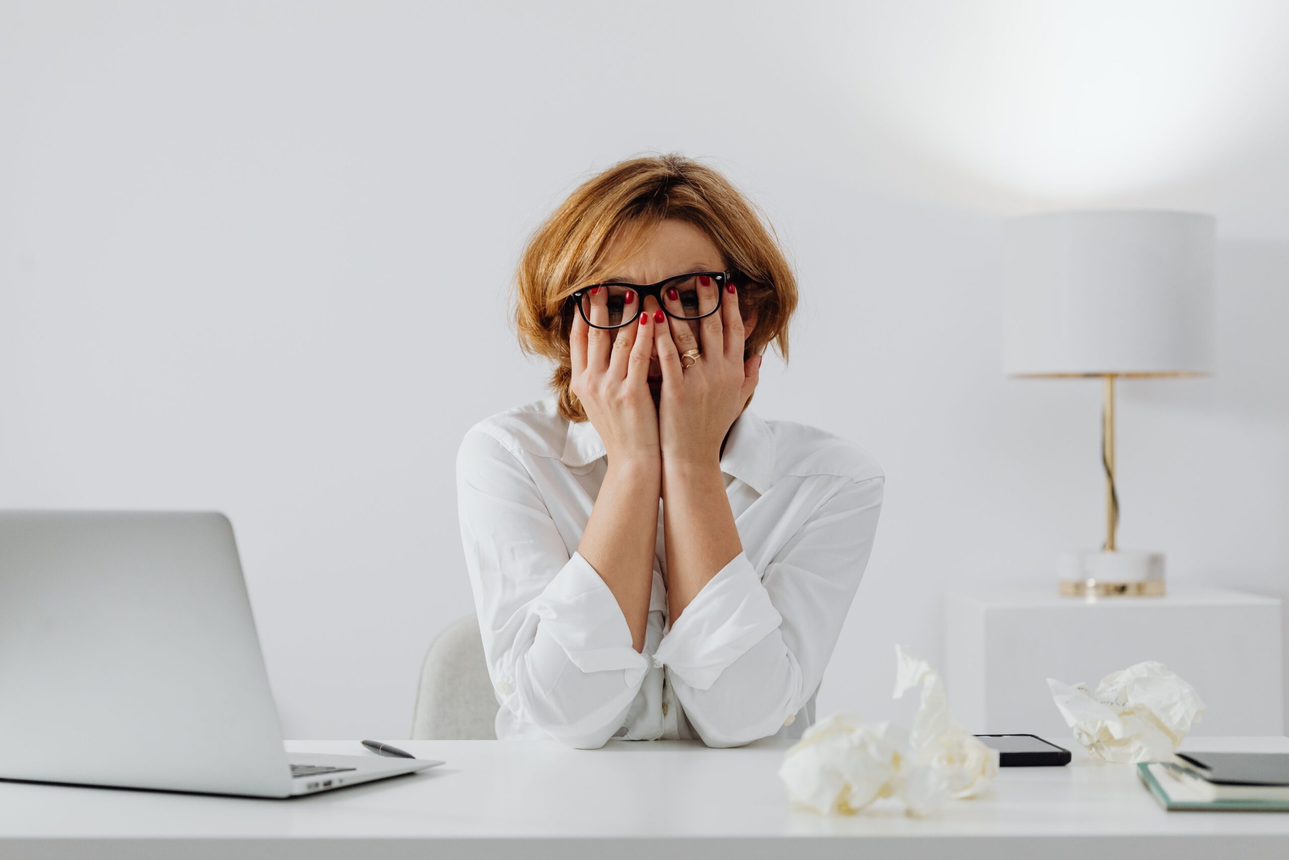 Những thực phẩm bạn nên tránh xa khi cơ thể căng thẳng và lo âu