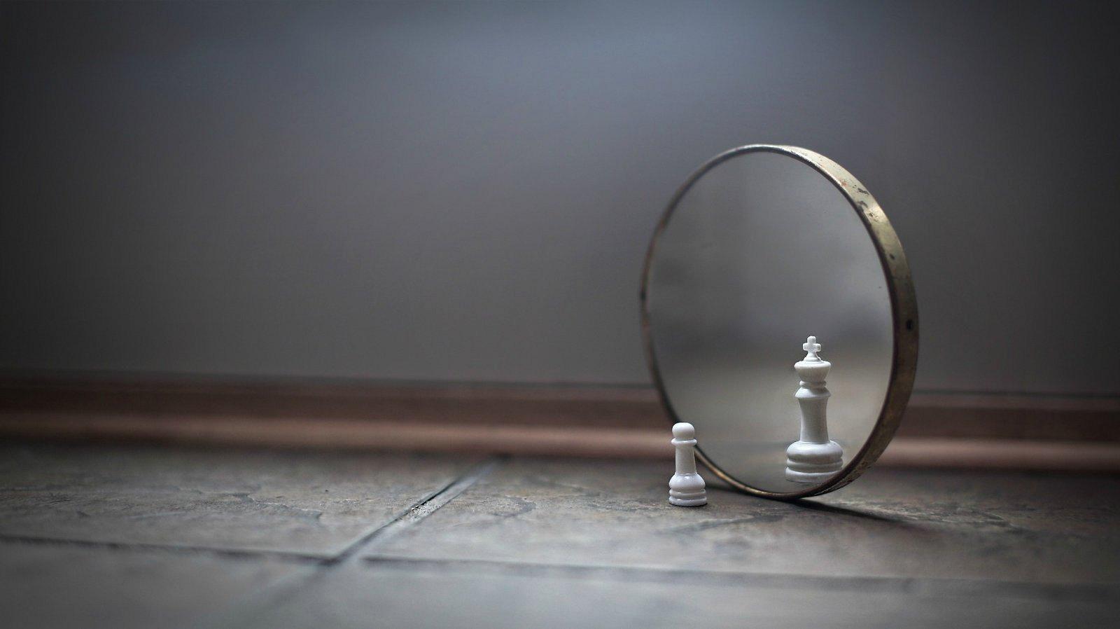 Sĩ diện: Giữ thể diện hay tự làm khó mình?